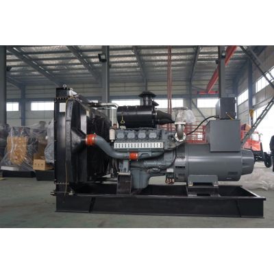 300kw威曼柴油發(fā)電機(jī)組-威曼8缸柴油機(jī)D15A2柴油發(fā)電機(jī)組,缸徑/行程：128/142mm,柴油發(fā)電機(jī)組水冷發(fā)動(dòng)機(jī)功率363KW,柴油發(fā)電機(jī)組配套馬拉松斯坦福發(fā)電機(jī)。廠價(jià)直銷歡迎選購(gòu)：13773399855。