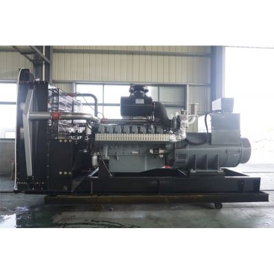 900kw威曼柴油發(fā)電機(jī)組-威曼16缸柴油機(jī)D30A1柴油發(fā)電機(jī)組,缸徑/行程：128/142mm,柴油發(fā)電機(jī)組水冷發(fā)動(dòng)機(jī)功率960KW,柴油發(fā)電機(jī)組配套馬拉松斯坦福發(fā)電機(jī)。廠價(jià)直銷歡迎選購(gòu)：13773399855。