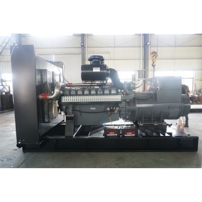 800kw威曼柴油發(fā)電機(jī)組-威曼16缸柴油機(jī)D30A2柴油發(fā)電機(jī)組,缸徑/行程：128/142mm,柴油發(fā)電機(jī)組水冷發(fā)動(dòng)機(jī)功率880KW,柴油發(fā)電機(jī)組配套馬拉松斯坦福發(fā)電機(jī)。廠價(jià)直銷歡迎選購(gòu)：13773399855。
