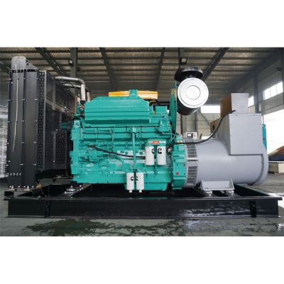 500kw重慶康明斯柴油發(fā)電機(jī)組-重慶康明斯6缸柴油機(jī)KTA19-G8柴油發(fā)電機(jī)組,缸徑/行程：159/159mm,柴油發(fā)電機(jī)組水冷發(fā)動(dòng)機(jī)功率575KW,柴油發(fā)電機(jī)組配套馬拉松斯坦福發(fā)電機(jī)。廠價(jià)直銷歡迎選購：13773399855。
