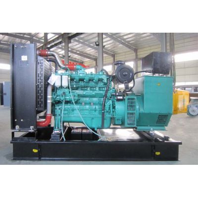 120kw玉柴柴油發(fā)電機(jī)組-玉柴6缸柴油機(jī)YC6B205L-D20柴油發(fā)電機(jī)組,缸徑/行程：108/125mm,柴油發(fā)電機(jī)組水冷發(fā)動(dòng)機(jī)功率152KW,柴油發(fā)電機(jī)組配套馬拉松斯坦福發(fā)電機(jī)。廠價(jià)直銷歡迎選購：13773399855。
