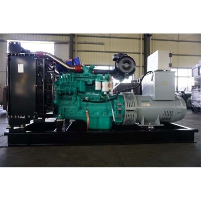 100kw東風(fēng)康明斯柴油發(fā)電機(jī)組-東風(fēng)康明斯6缸柴油機(jī)6BTAA5.9-G2柴油發(fā)電機(jī)組,缸徑/行程：102/120mm,柴油發(fā)電機(jī)組水冷發(fā)動(dòng)機(jī)功率120KW,柴油發(fā)電機(jī)組配套馬拉松斯坦福發(fā)電機(jī)。廠價(jià)直銷(xiāo)歡迎選購(gòu)：13773399855。
