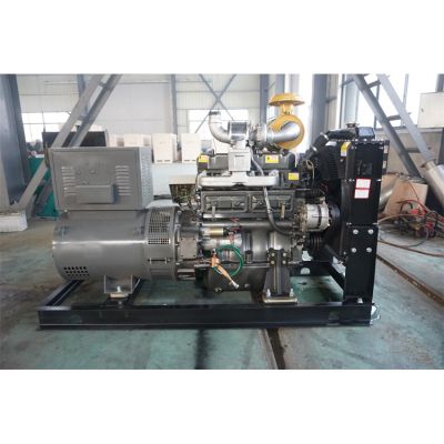 50kw濰柴裕興柴油發(fā)電機(jī)組-濰柴裕興4缸柴油機(jī)R4105ZD柴油發(fā)電機(jī)組,缸徑/行程：105/125mm,柴油發(fā)電機(jī)組水冷發(fā)動(dòng)機(jī)功率62KW,柴油發(fā)電機(jī)組配套馬拉松斯坦福發(fā)電機(jī)。廠價(jià)直銷歡迎選購：13773399855。