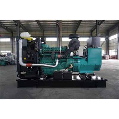 150kw沃爾沃柴油發(fā)電機(jī)組-沃爾沃6缸柴油機(jī)TAD732GE柴油發(fā)電機(jī)組,缸徑/行程：108/130mm,柴油發(fā)電機(jī)組水冷發(fā)動(dòng)機(jī)功率160KW,柴油發(fā)電機(jī)組配套馬拉松斯坦福發(fā)電機(jī)。廠價(jià)直銷歡迎選購(gòu)：13773399855。