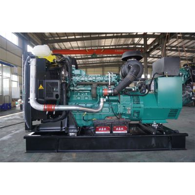 150kw沃爾沃柴油發(fā)電機(jī)組-沃爾沃6缸柴油機(jī)TAD733GE柴油發(fā)電機(jī)組,缸徑/行程：108/130mm,柴油發(fā)電機(jī)組水冷發(fā)動(dòng)機(jī)功率181KW,柴油發(fā)電機(jī)組配套馬拉松斯坦福發(fā)電機(jī)。廠價(jià)直銷歡迎選購(gòu)：13773399855。