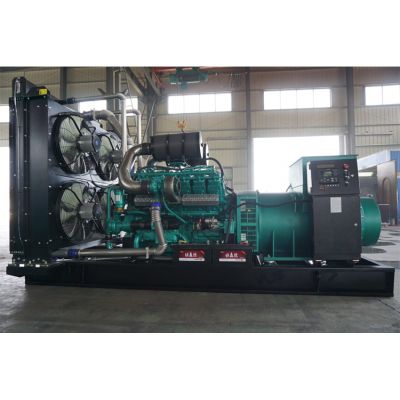 2200kw南通股份柴油發(fā)電機(jī)組-南通股份16缸柴油機(jī)NGC16V3290柴油發(fā)電機(jī)組,缸徑/行程：165/190mm,柴油發(fā)電機(jī)組水冷發(fā)動機(jī)功率2420KW,柴油發(fā)電機(jī)組配套馬拉松斯坦福發(fā)電機(jī)。廠價(jià)直銷歡迎選購：13773399855。