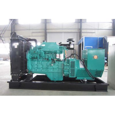 150kw東風康明斯柴油發(fā)電機組-東風康明斯6缸柴油機6CTA8.3-G2柴油發(fā)電機組,缸徑/行程：114/135mm,柴油發(fā)電機組水冷發(fā)動機功率163KW,柴油發(fā)電機組配套馬拉松斯坦福發(fā)電機。廠價直銷歡迎選購：13773399855。