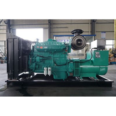 300kw重慶康明斯柴油發(fā)電機組-重慶康明斯6缸柴油機NTA855-G2A柴油發(fā)電機組,缸徑/行程：140/152mm,柴油發(fā)電機組水冷發(fā)動機功率375KW,柴油發(fā)電機組配套馬拉松斯坦福發(fā)電機。廠價直銷歡迎選購：13773399855。
