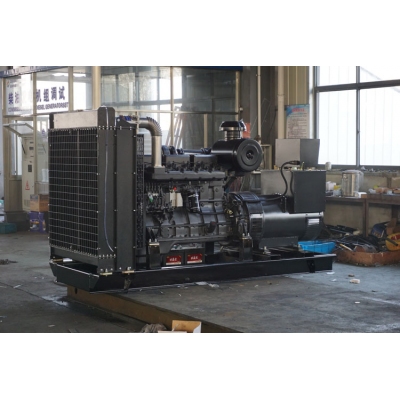 700kw上柴動力柴油發(fā)電機組-上柴股份6缸柴油機6KTAA25-G31柴油發(fā)電機組,缸徑/行程：170/185mm,柴油發(fā)電機組水冷發(fā)動機功率800KW,柴油發(fā)電機組配套馬拉松斯坦福發(fā)電機。廠價直銷歡迎選購：13773399855。