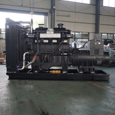 900kw上柴動力柴油發(fā)電機組-上柴股份6缸柴油機6WTAA35-G31柴油發(fā)電機組,缸徑/行程：186/215mm,柴油發(fā)電機組水冷發(fā)動機功率970KW,柴油發(fā)電機組配套馬拉松斯坦福發(fā)電機。廠價直銷歡迎選購：13773399855。