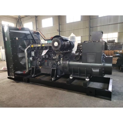 900kw上柴股份柴油發(fā)電機組-上柴動力6缸柴油機6KTAA25-G320柴油發(fā)電機組,缸徑/行程：170/185mm,柴油發(fā)電機組水冷發(fā)動機功率902KW,柴油發(fā)電機組配套馬拉松斯坦福發(fā)電機。廠價直銷歡迎選購：13773399855。